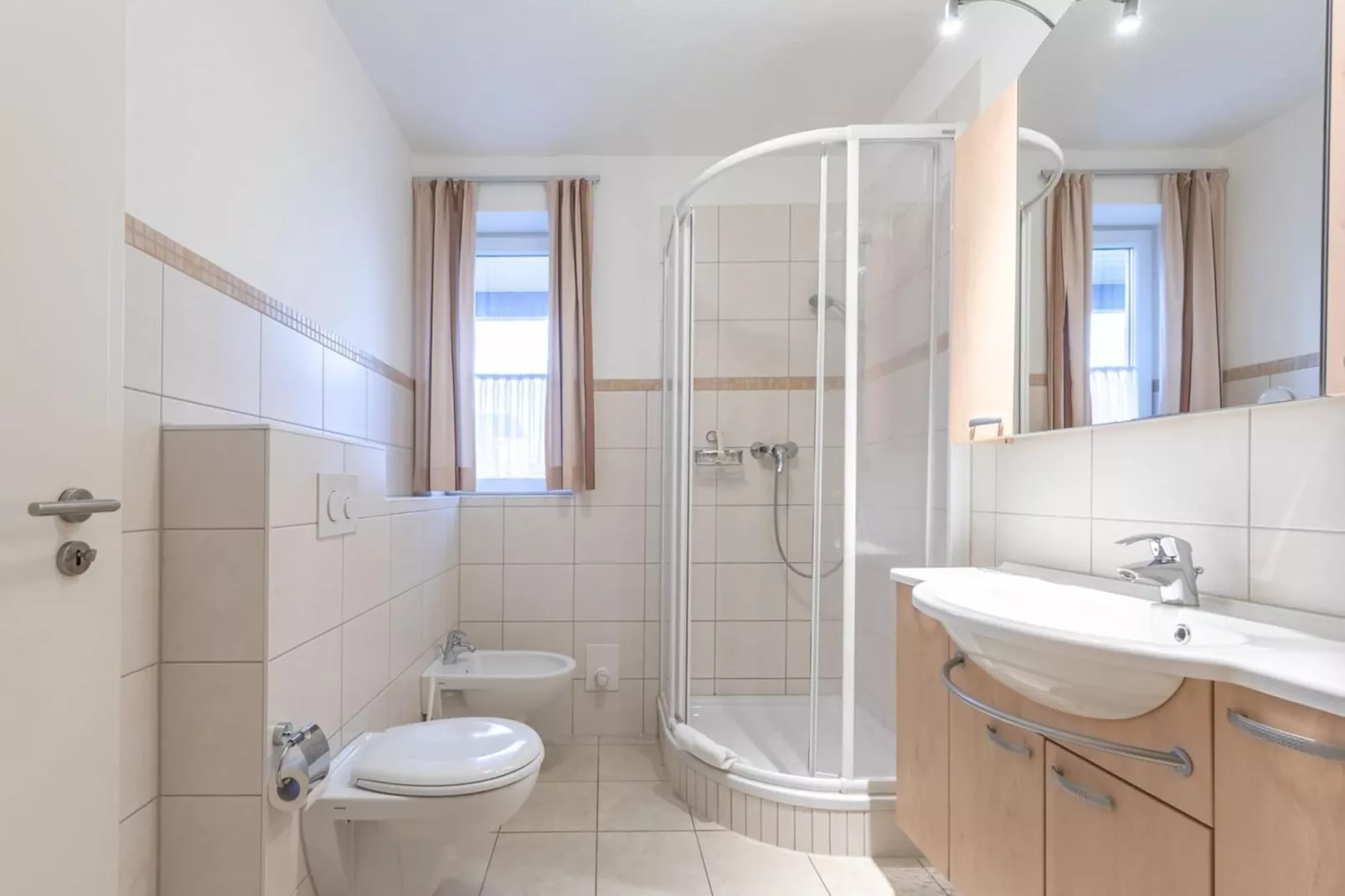 Kapitänshaus Gartendeck 64 qm Nr 522-Salle de bain