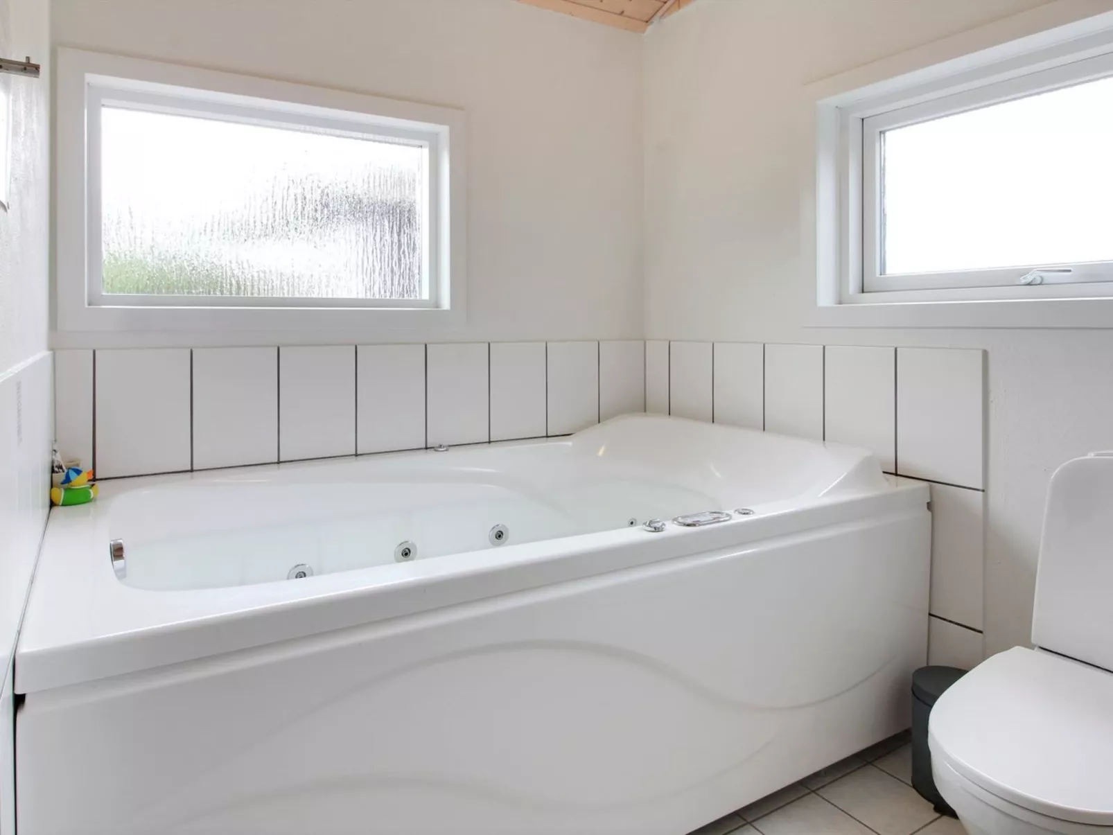 "Ottar" - 400m from the sea-Inside