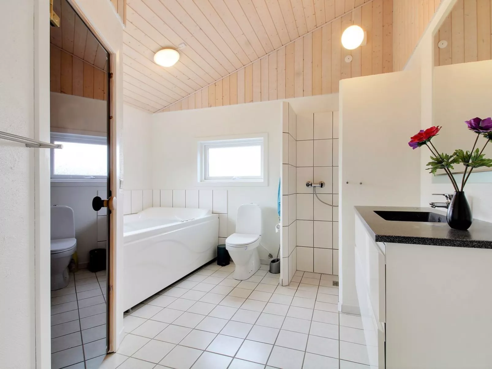 "Ottar" - 400m from the sea-Inside