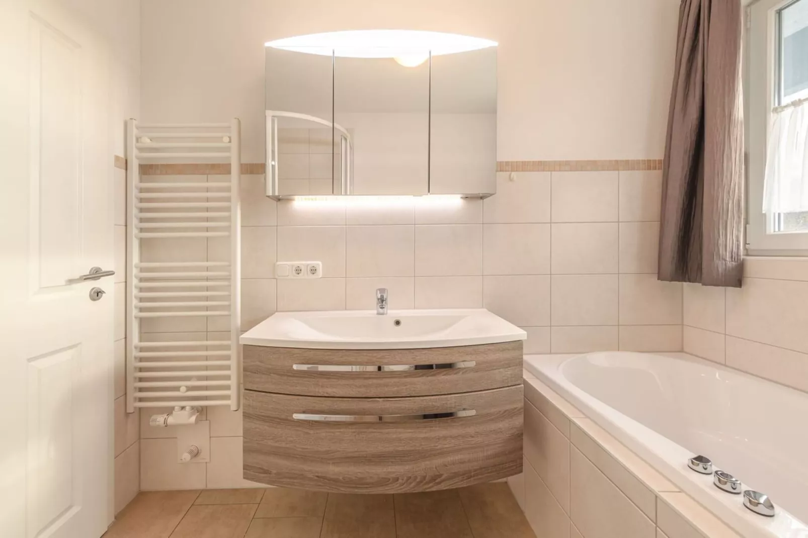 Kapitänsdeck 6 Pers 534-Bathroom