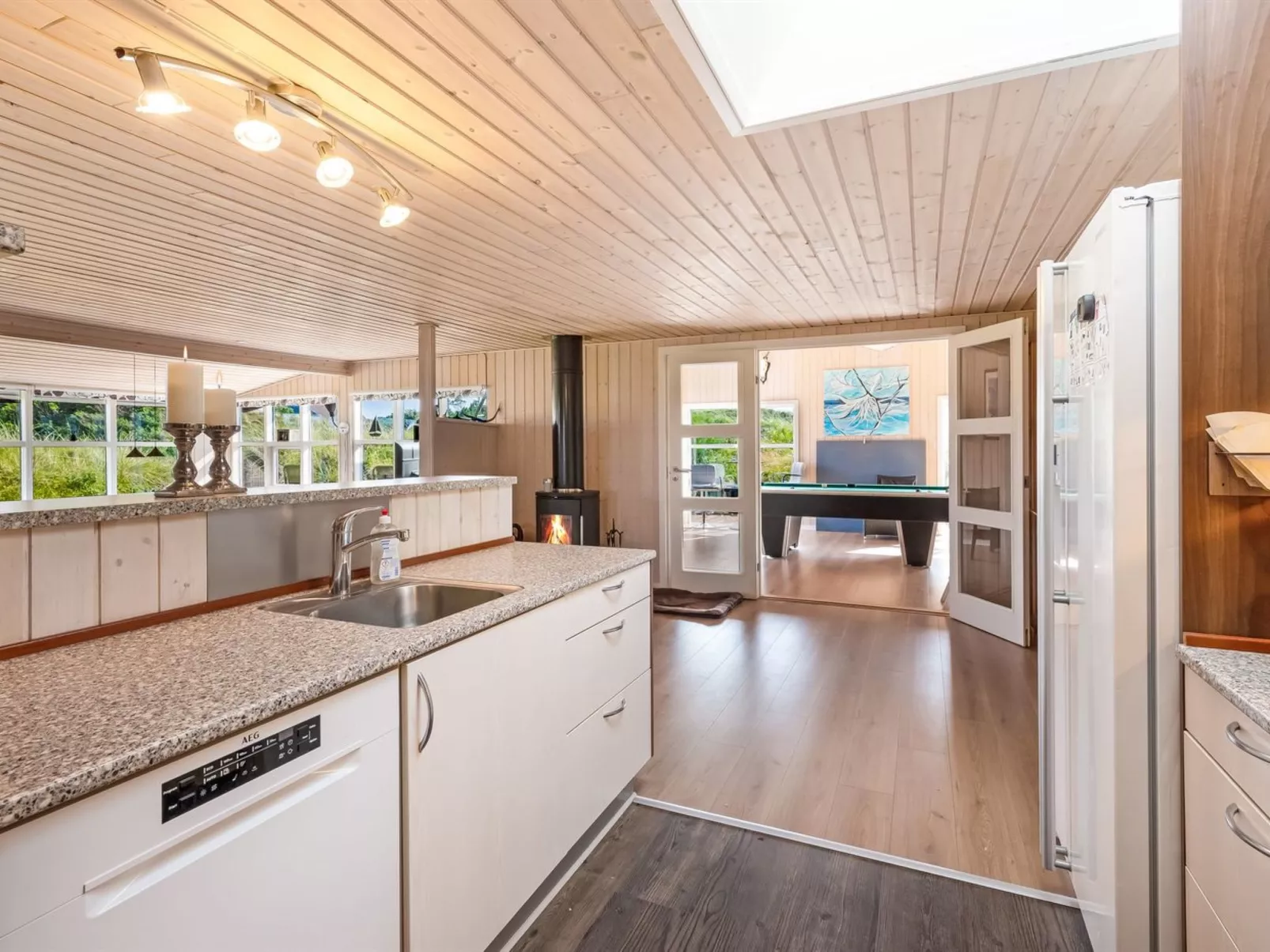 "Ottar" - 400m from the sea-Inside