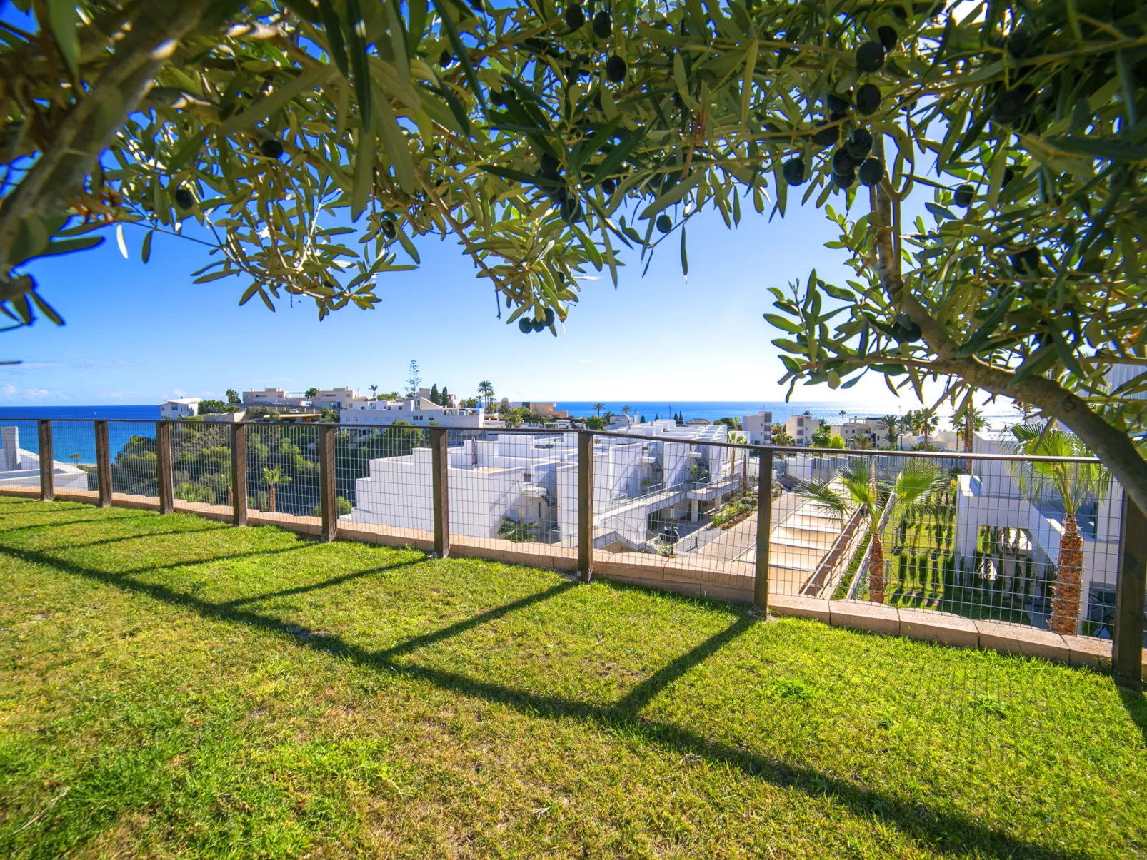 Bolnou Blue Sea-Dehors