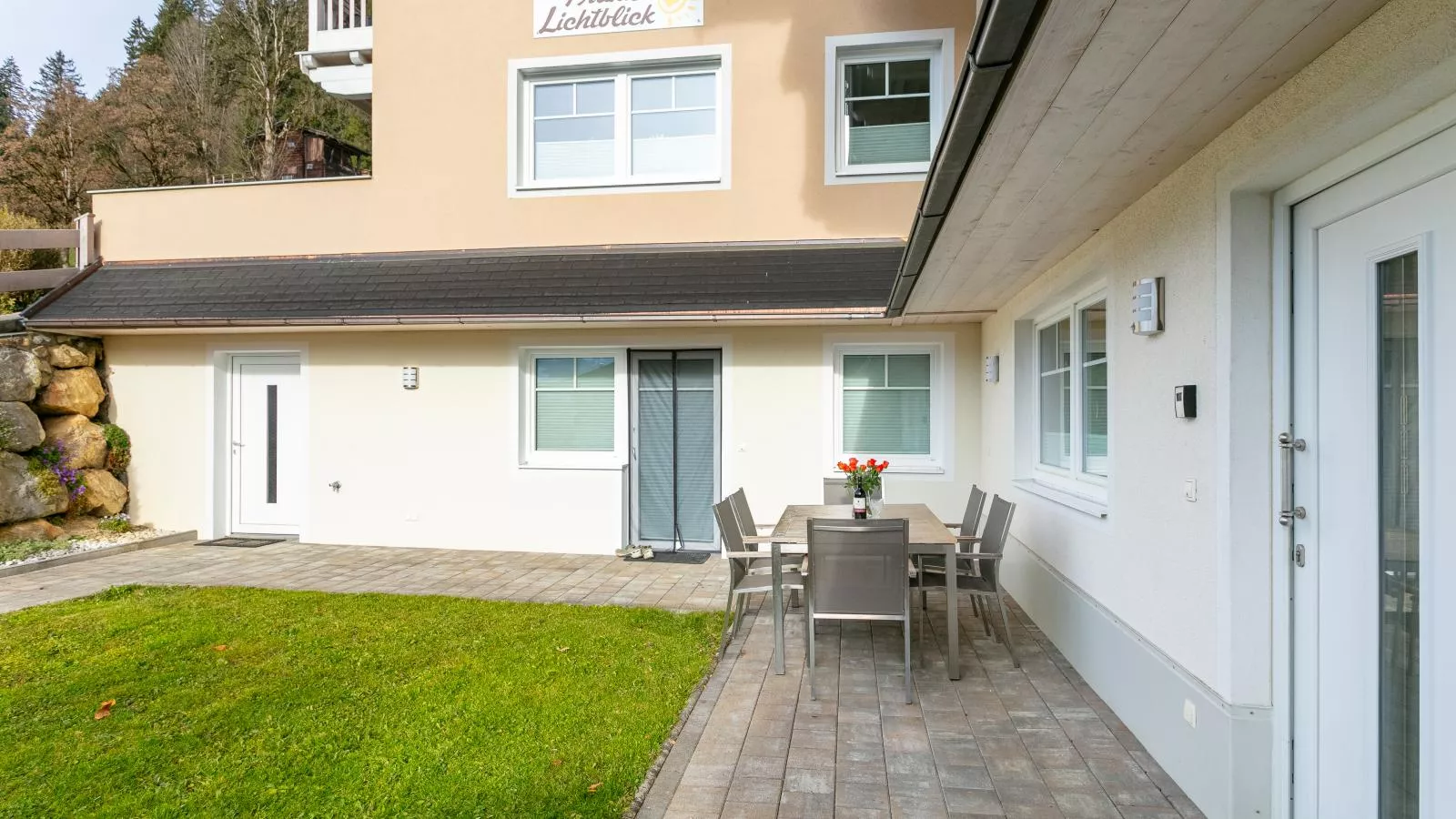 Lichtblick-Außenbereich Sommer