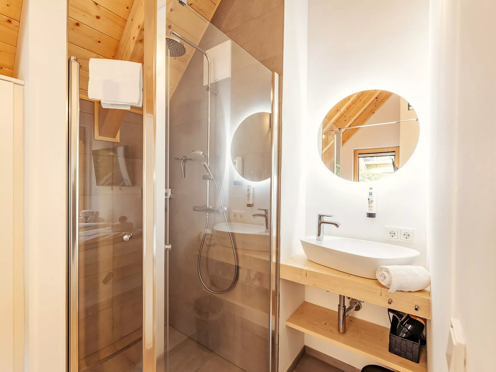 Chalet Nr. 1 mit 2 Schlafzimmern und Sauna-Dedans