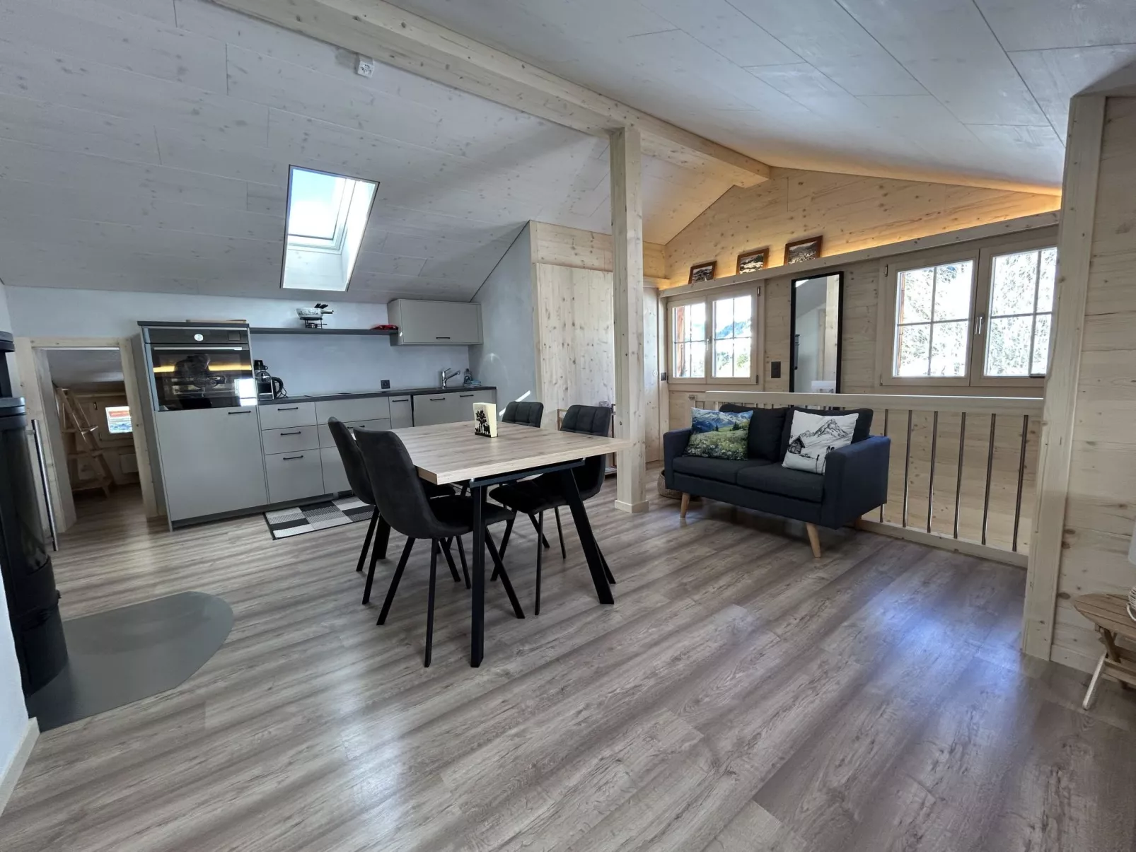 Alpenchalet Haldeli Dachwohnung-Inside