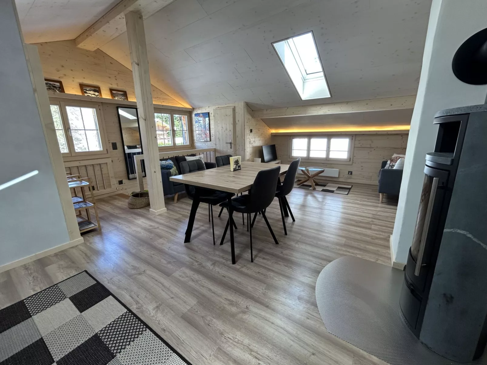 Alpenchalet Haldeli Dachwohnung-Inside