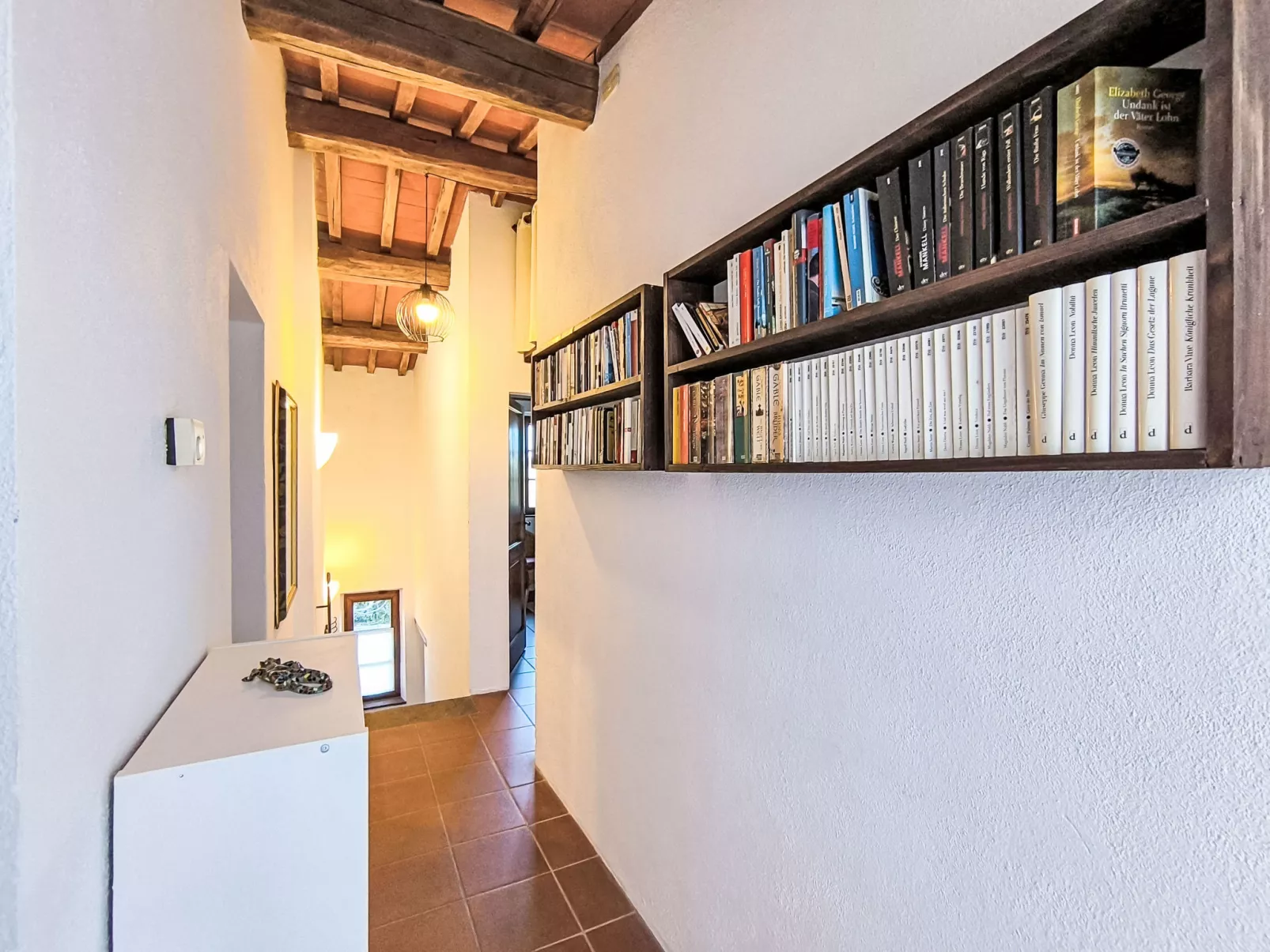 Steffi's House-Dedans