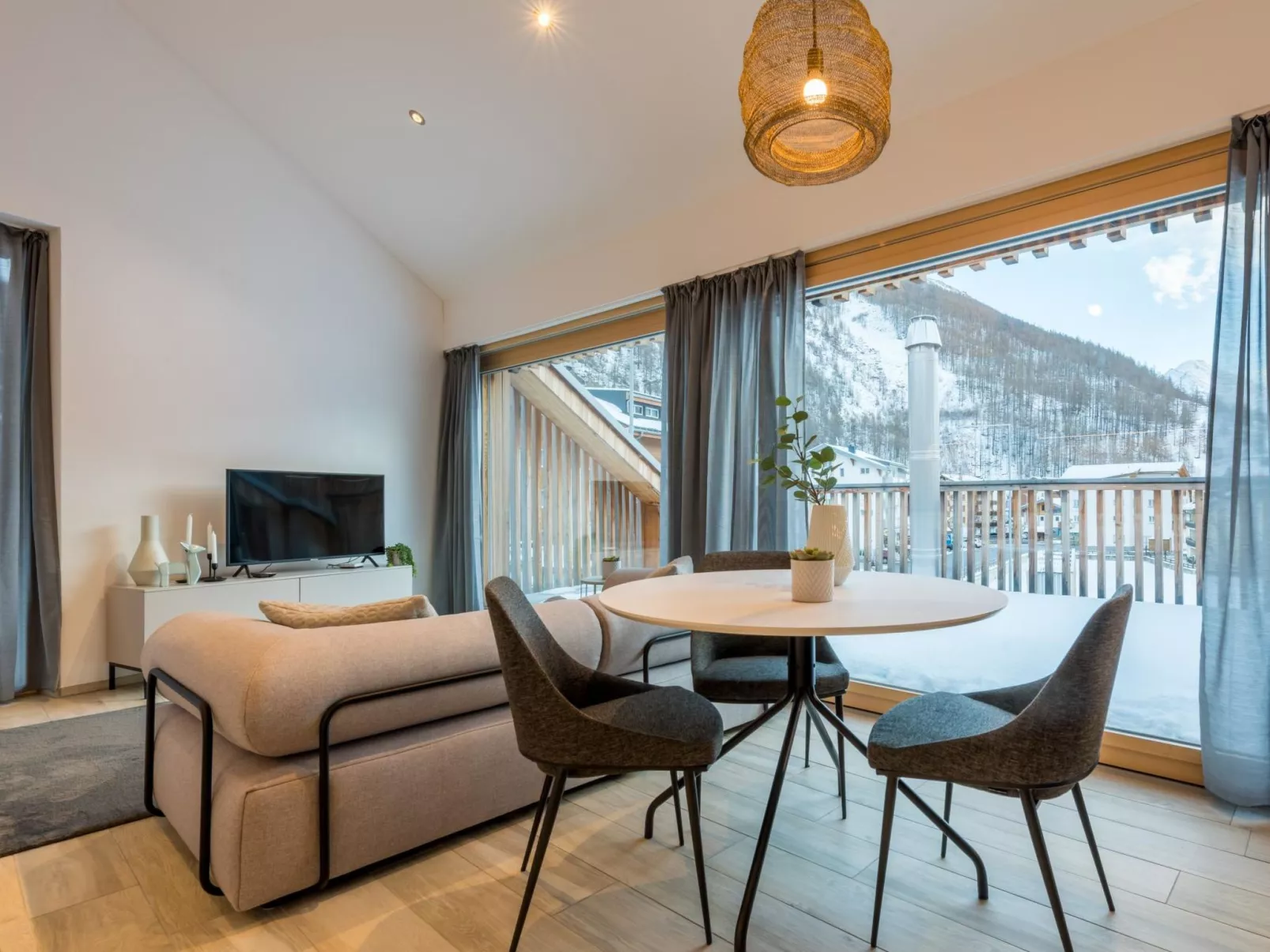 Montela Pavillon - Holiday Stay-Dedans