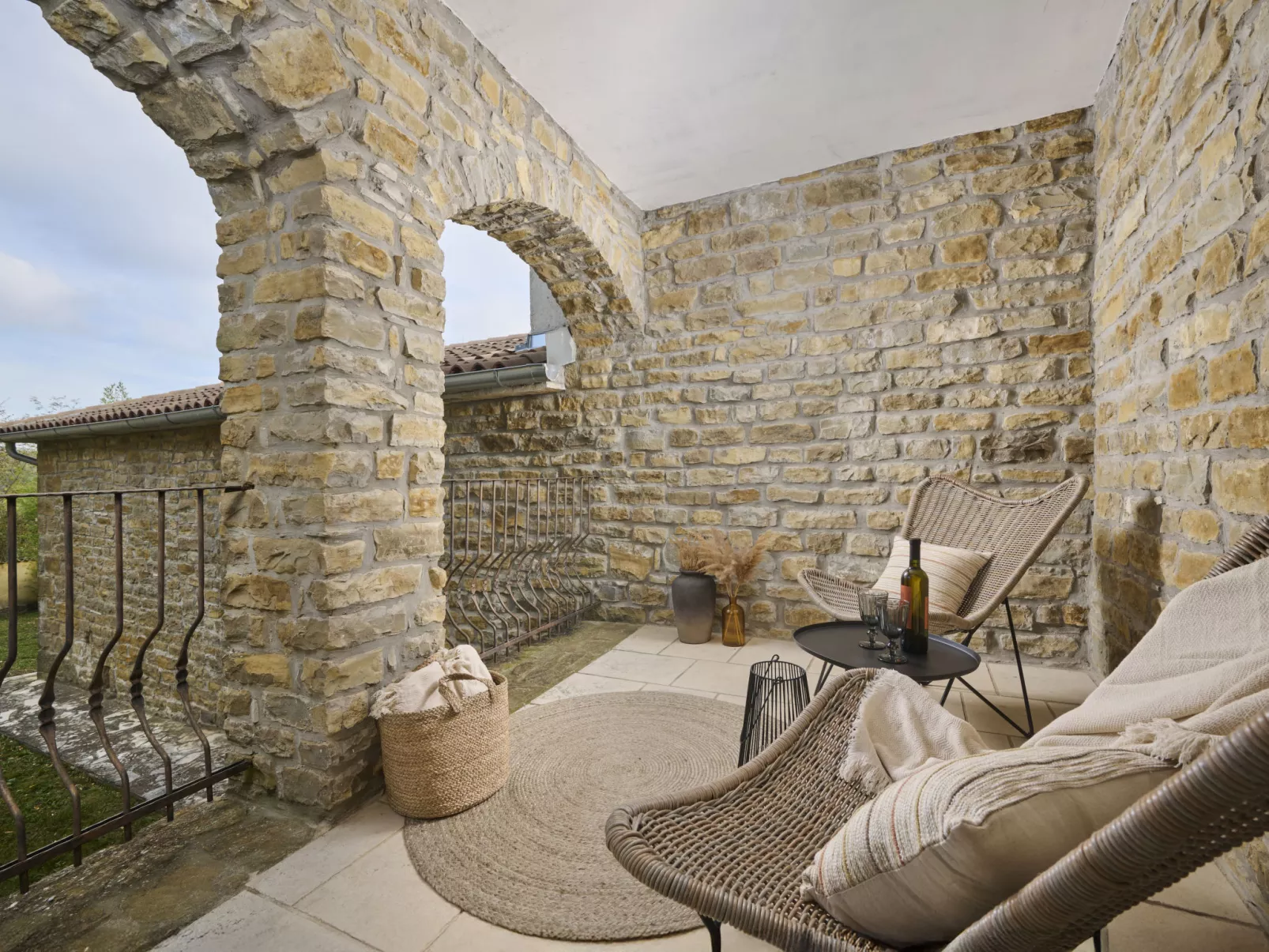 Stanzia Butori-Draußen