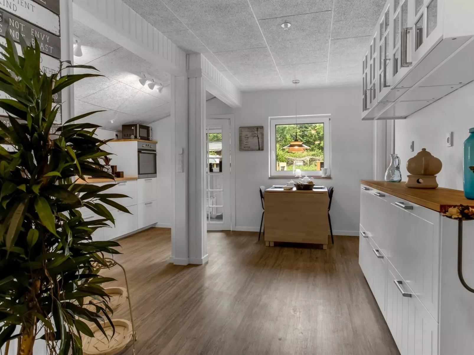 "Dorothea" -  from the sea-Dedans