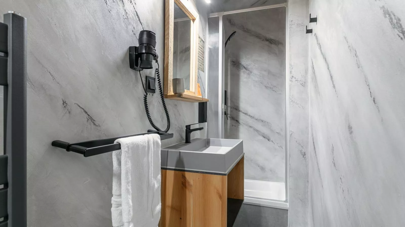 Bergzeit Hollersbach L-Bathroom