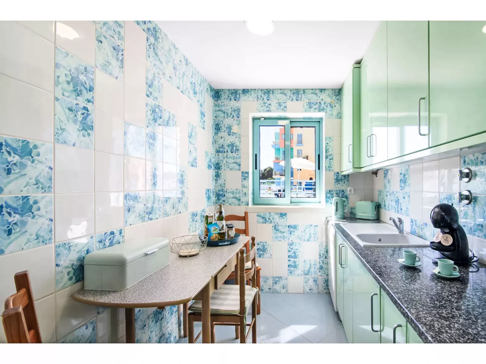 W Marina - Sunny Way