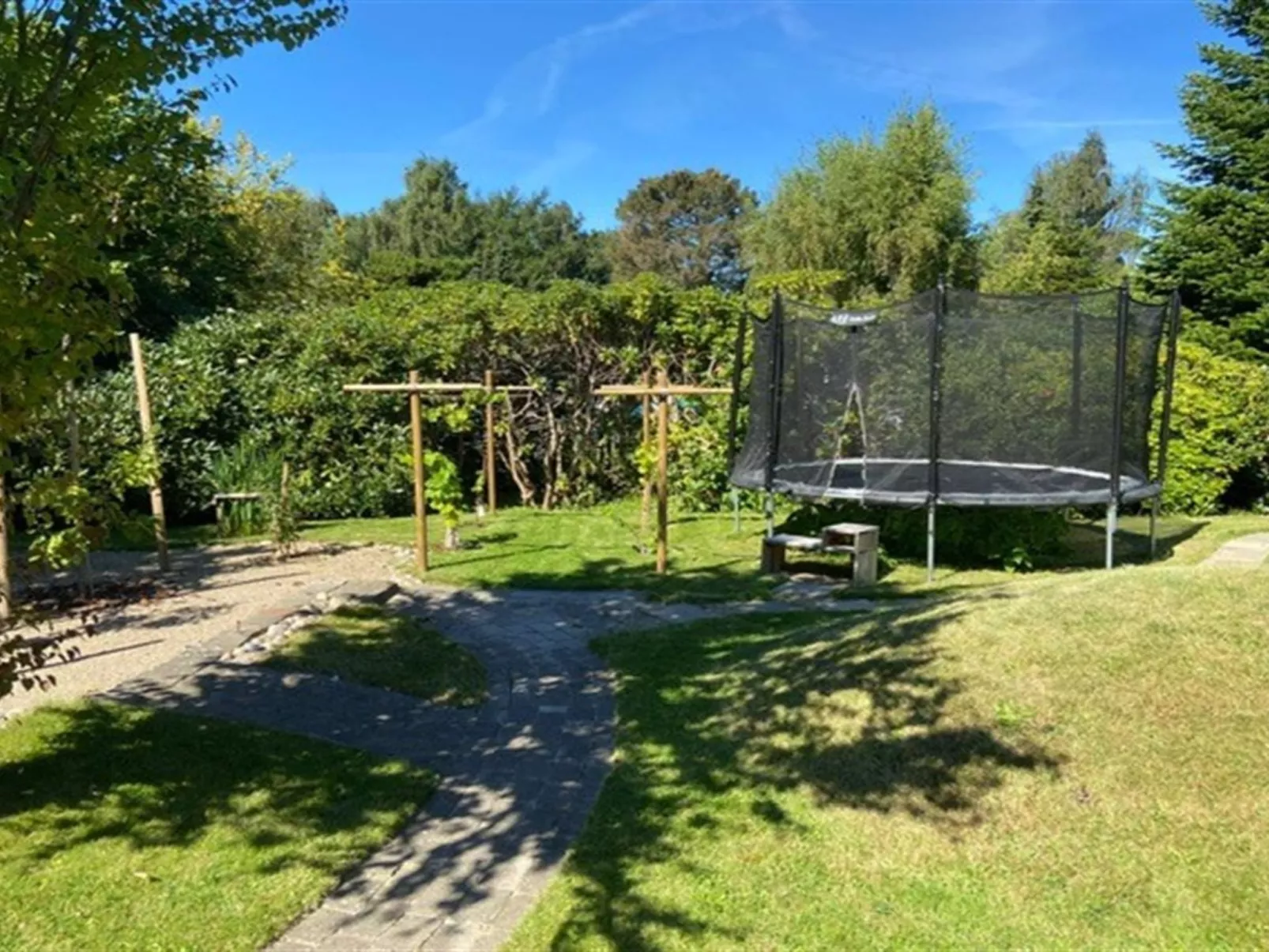 "Hughe" - 1.3km from the sea-Dehors