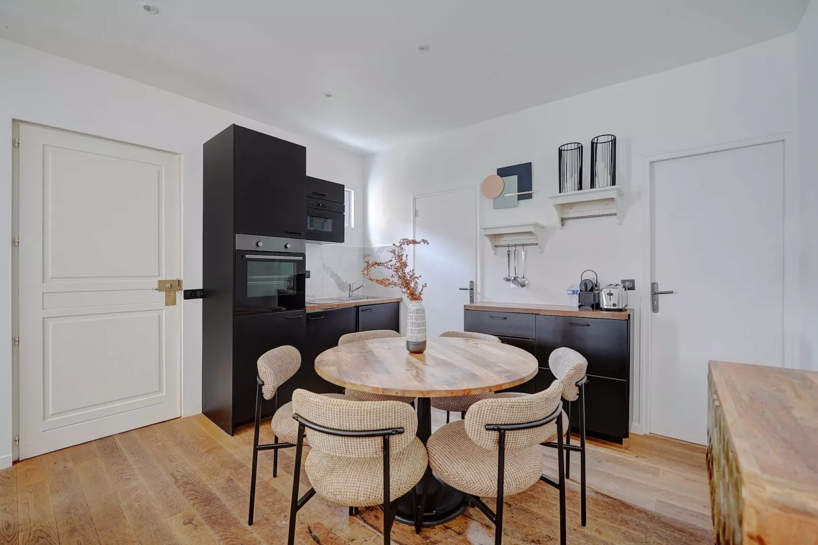 PC-7-ORSEL-Dining room