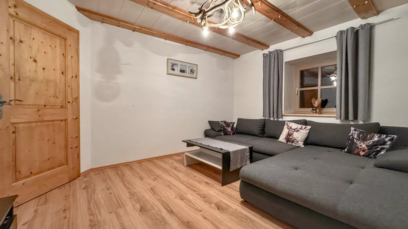 Holzfurtner-Living room