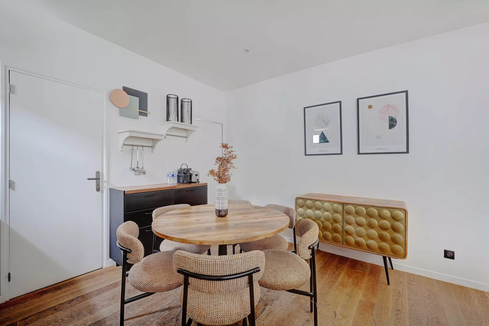 PC-7-ORSEL-Dining room