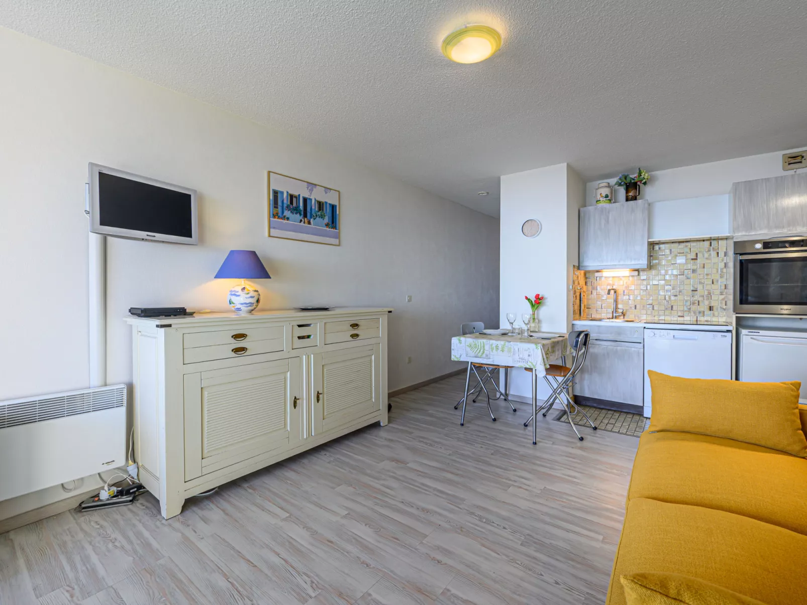 Le Britannia-Drinnen