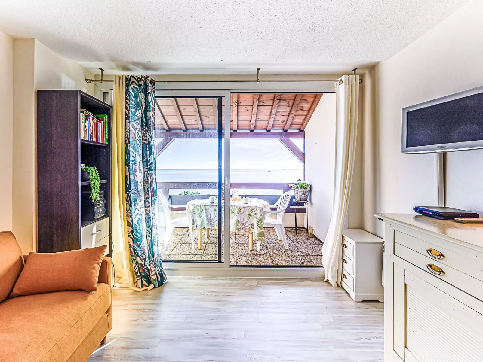 Le Britannia-Drinnen