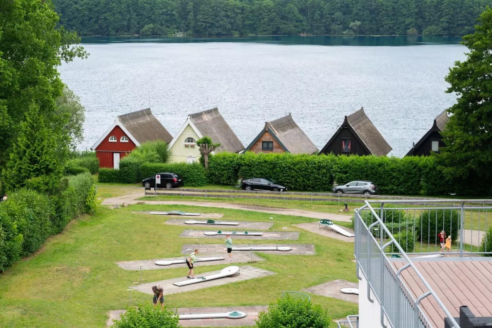 Schneeeule 205-Gardens in summer