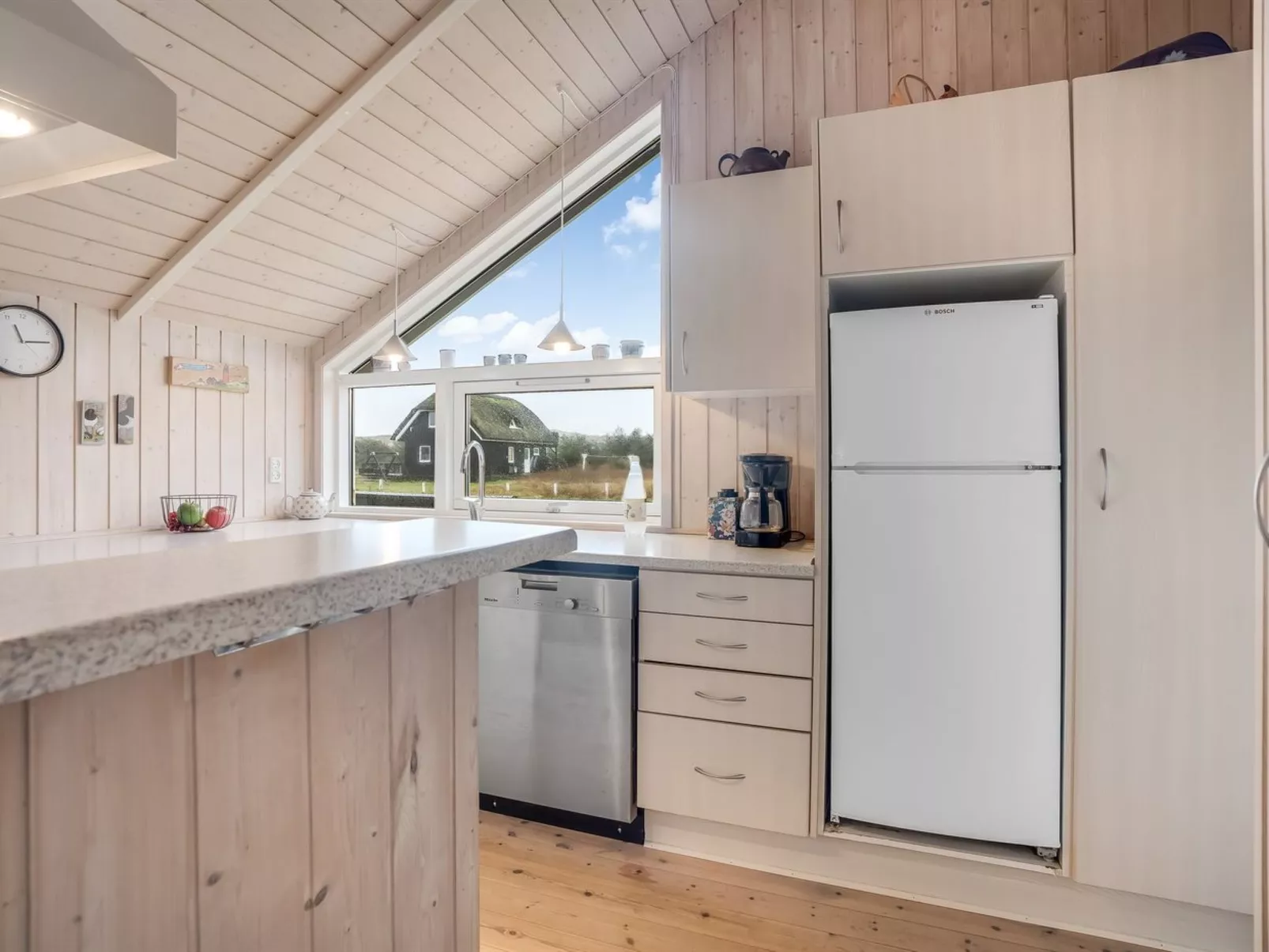 "Bryngeir" - 100m from the sea-Drinnen