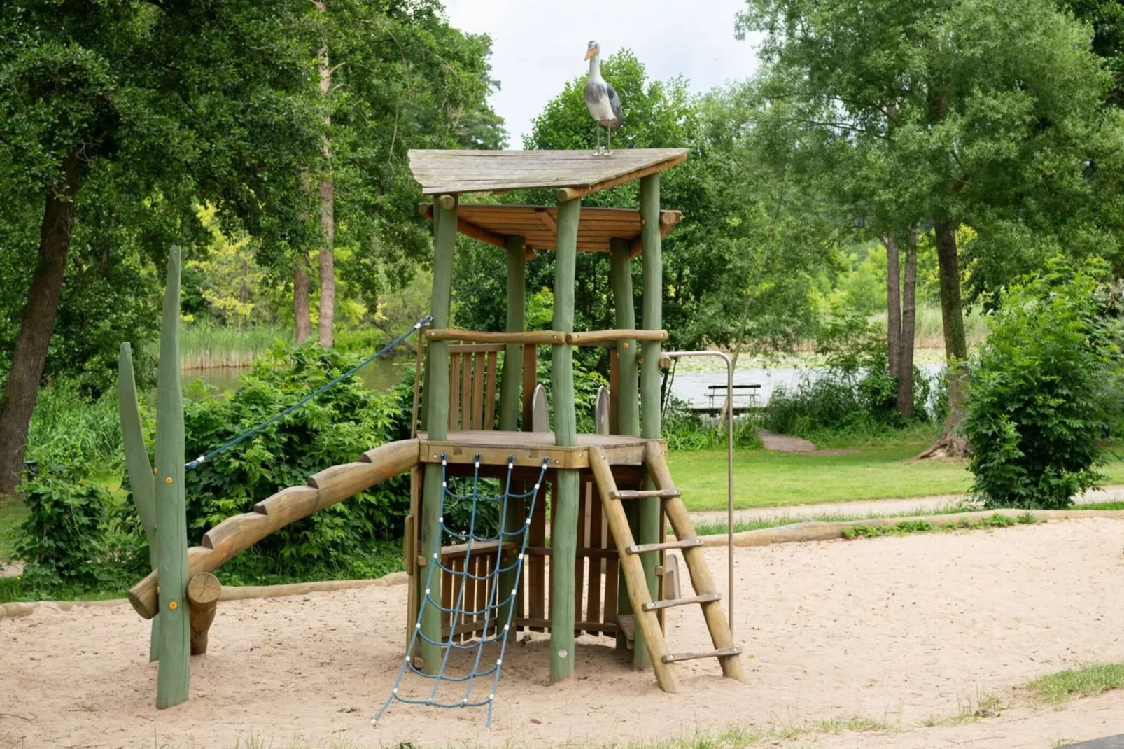 Schneeeule 206-Gardens in summer