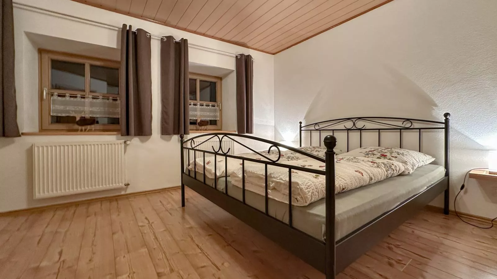 Holzfurtner-Bedroom