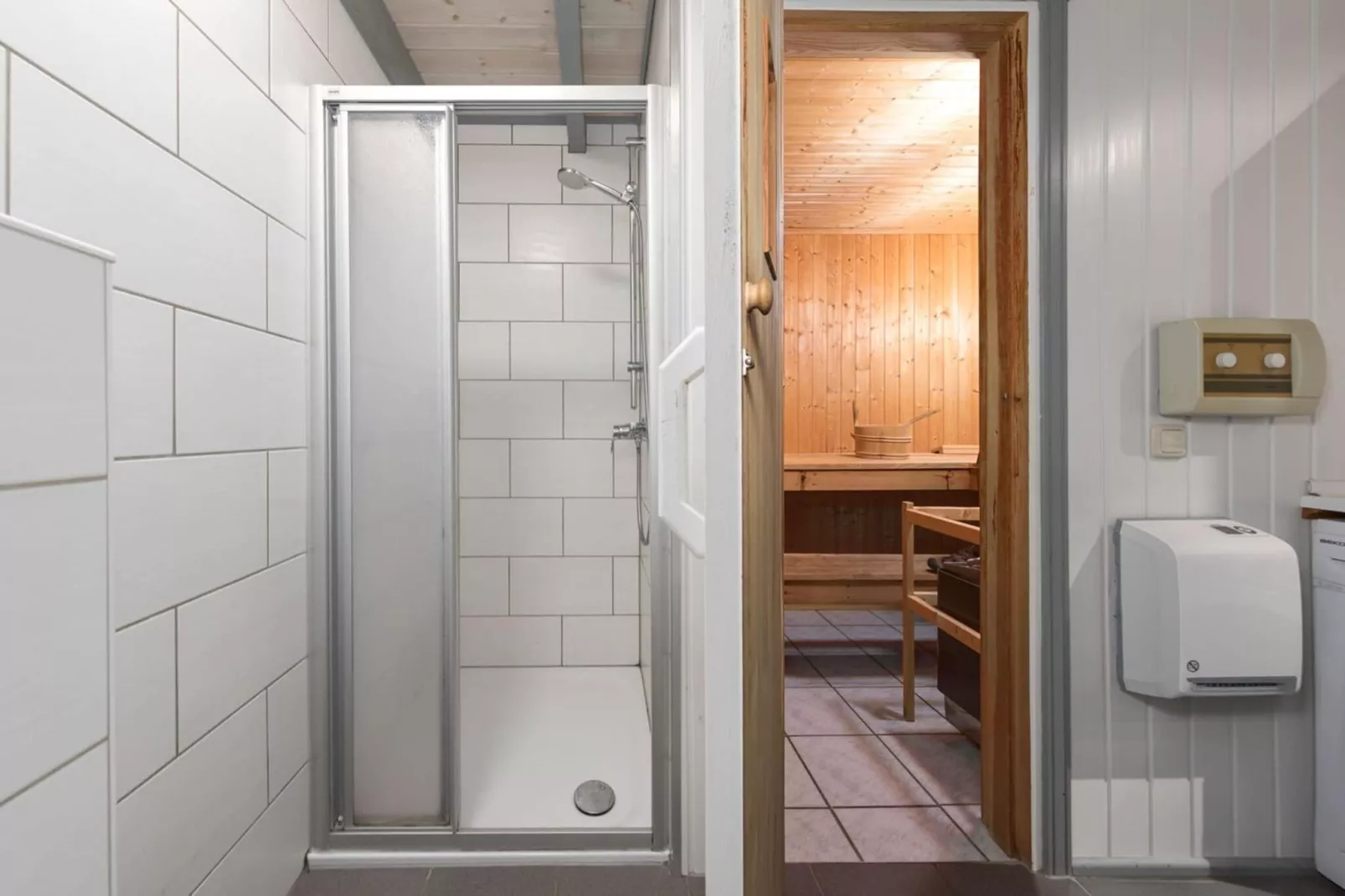 FH Wildgans Comfort Nr 43-Badezimmer