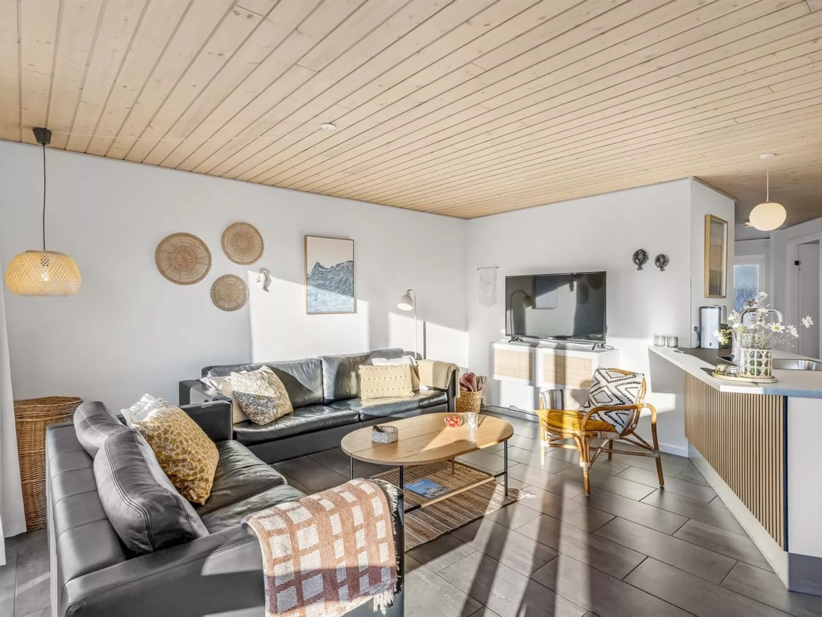 "Andersine" - 1km from the sea-Drinnen