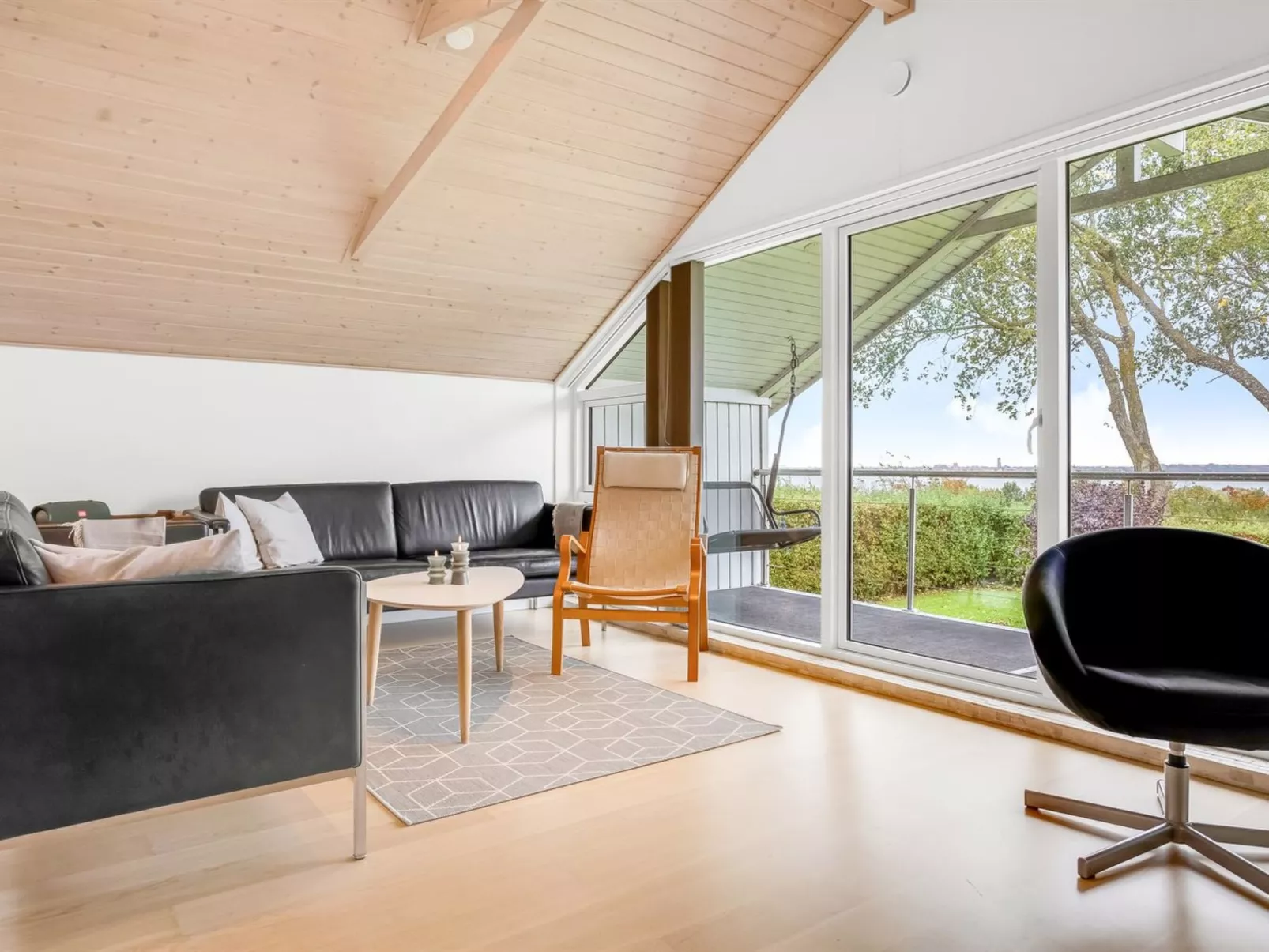 "Panu" - 2.1km from the sea-Inside