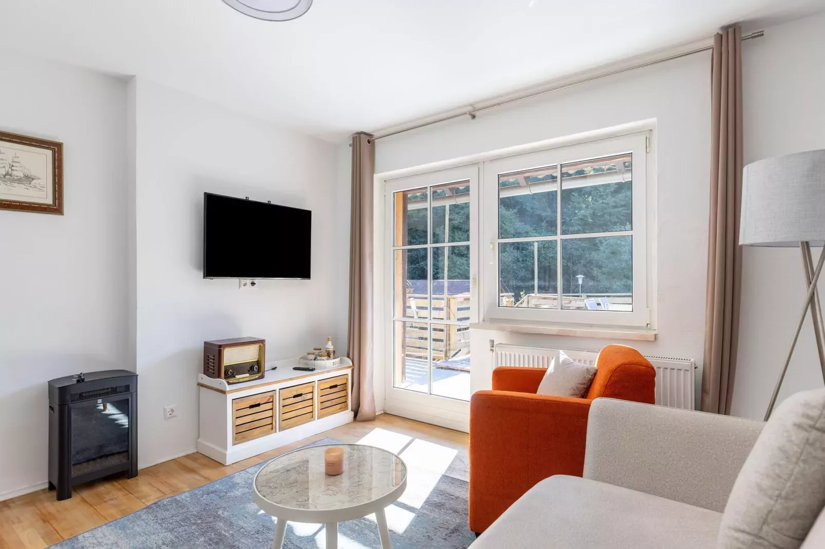 Haus Wasserfall 6 pax-Living room