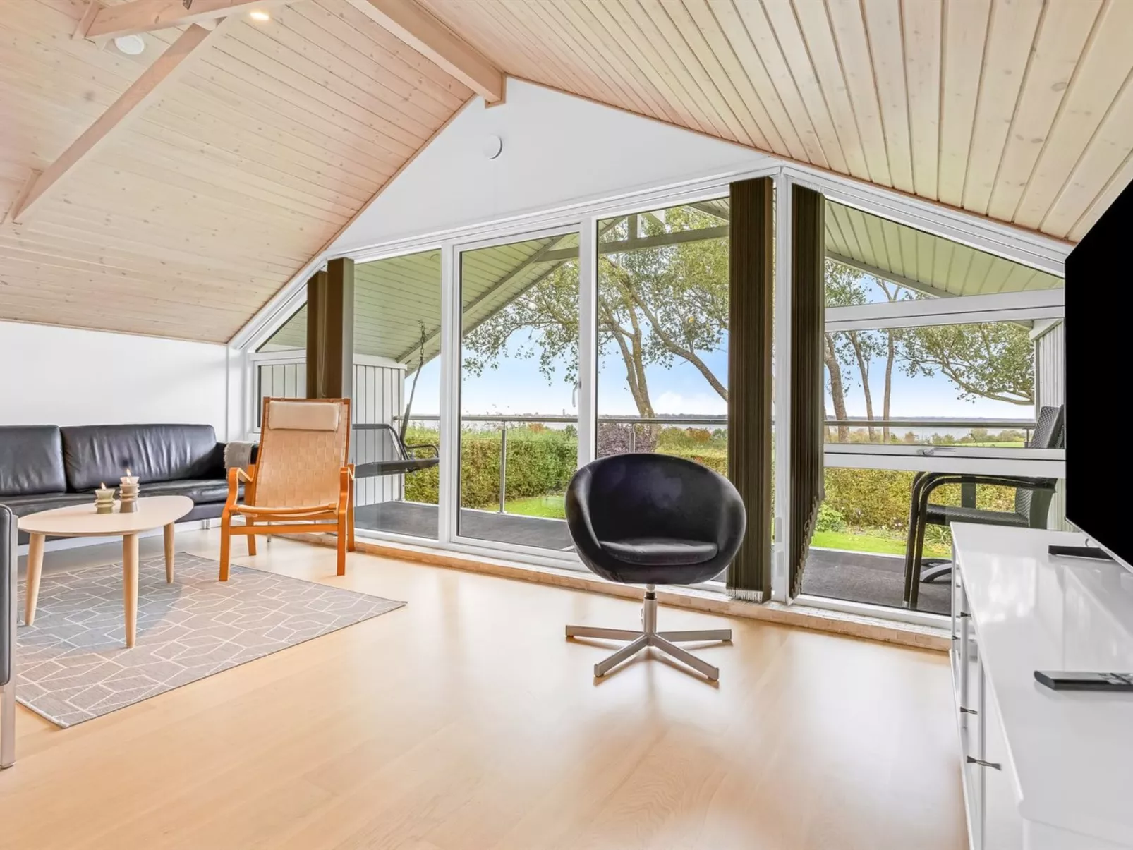 "Panu" - 2.1km from the sea-Inside