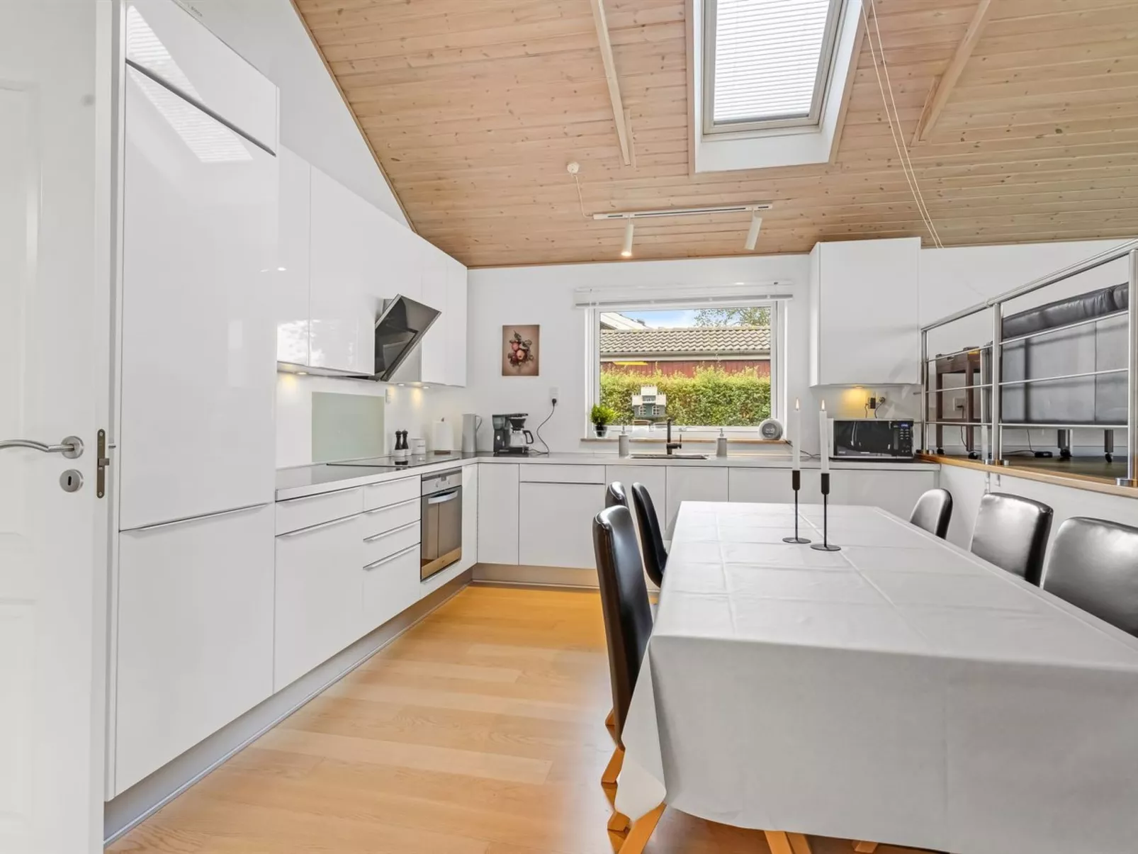 "Panu" - 2.1km from the sea-Inside