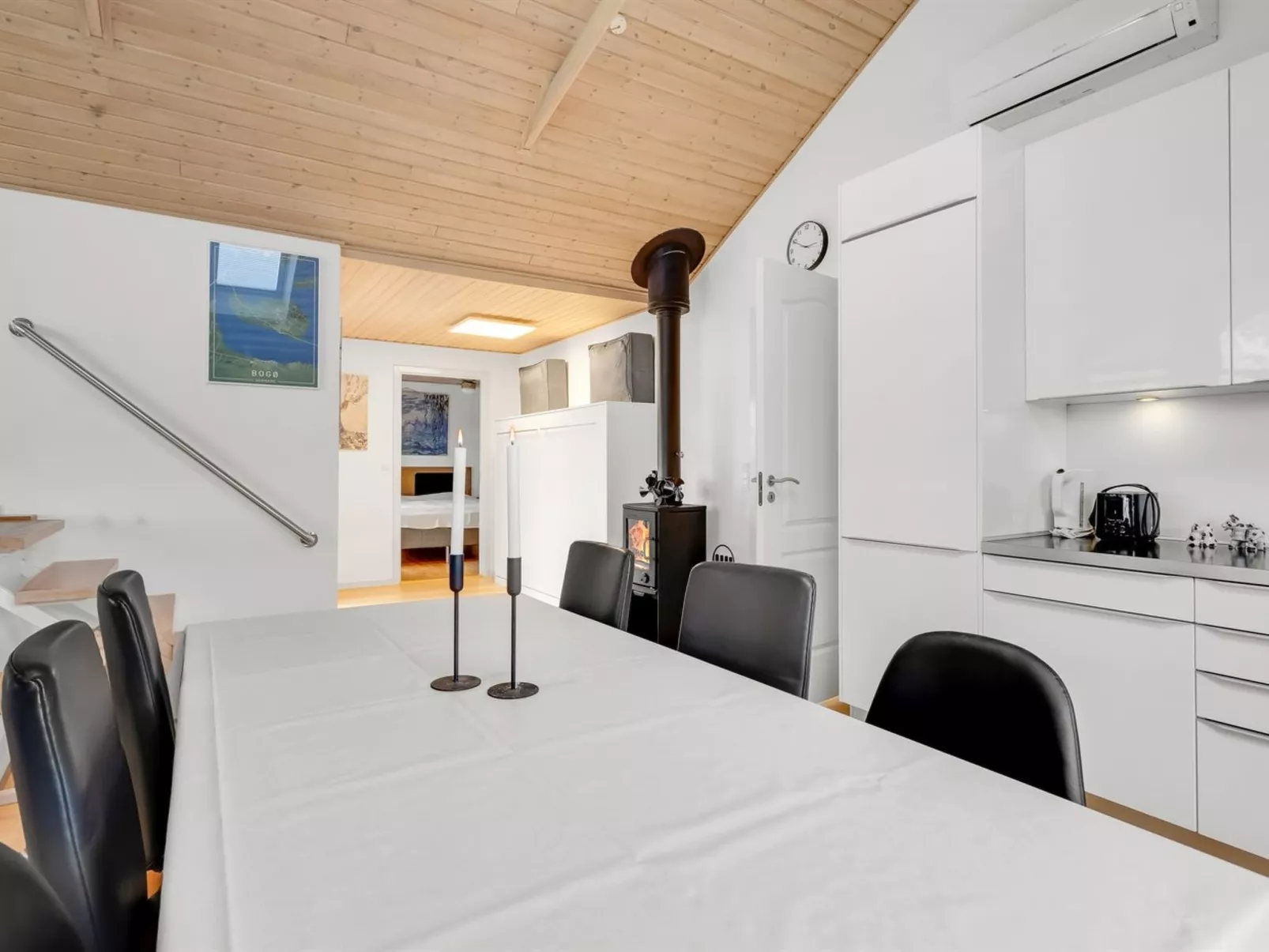 "Panu" - 2.1km from the sea-Inside