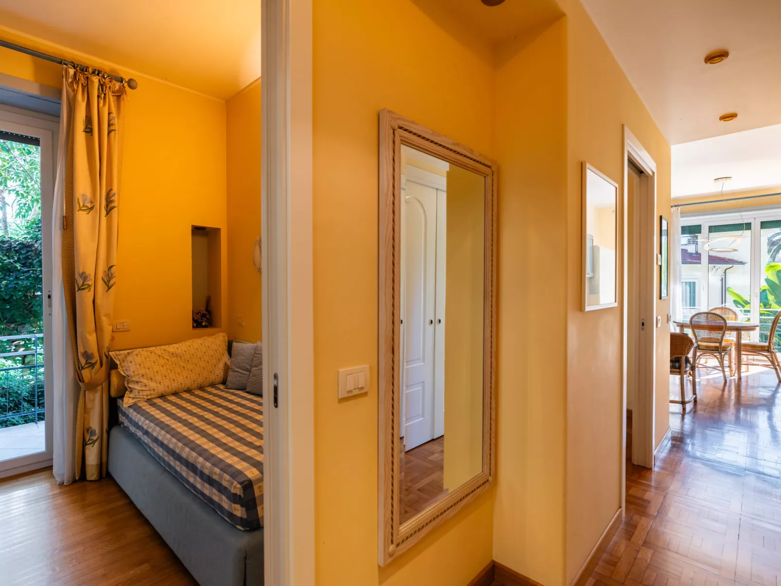 Sunshine Dreams-Dedans