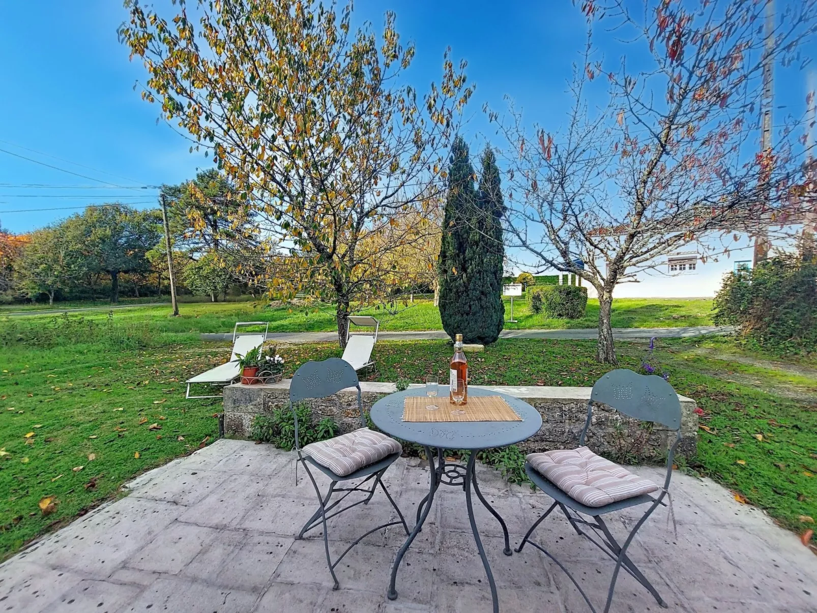 Le Four à Chaux-Draußen