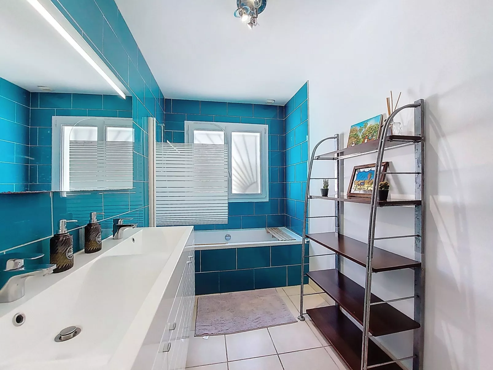 Les Roselières-Drinnen