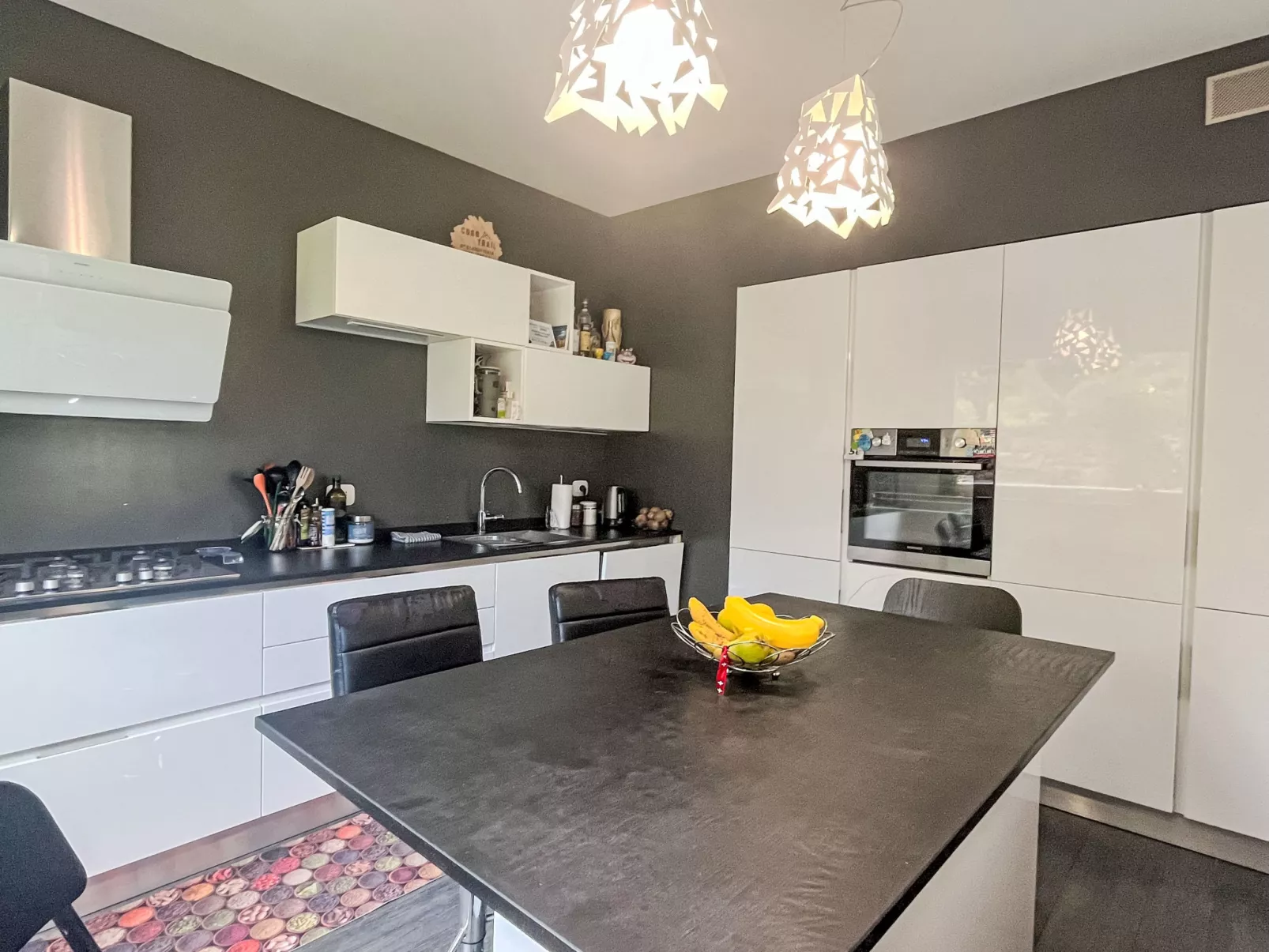 Le radici dell´ulivo-Inside