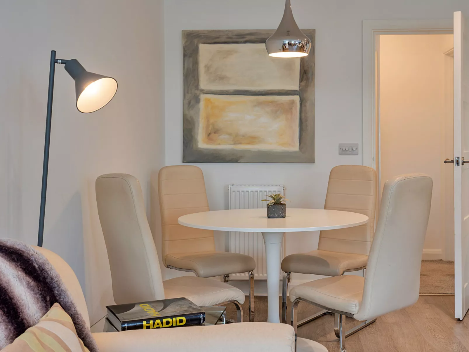 Brunels Reach-Drinnen