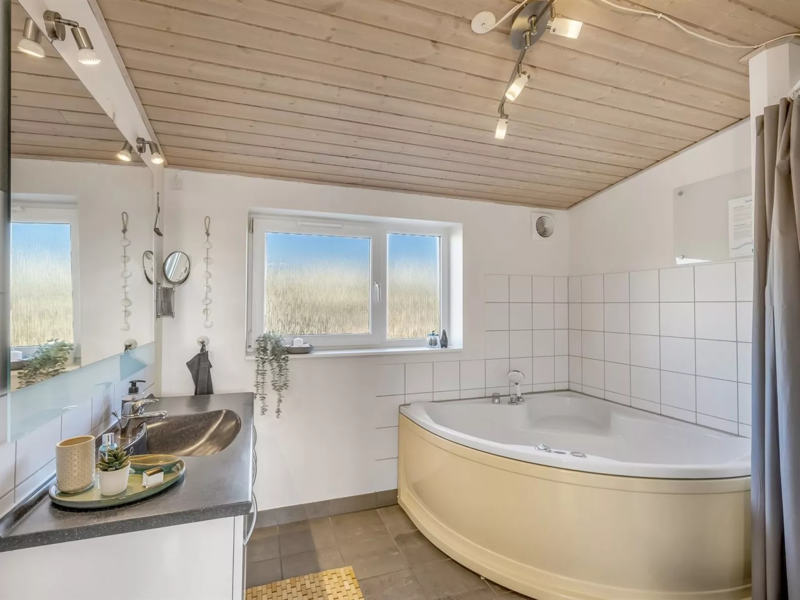 "Andersine" - 1km from the sea-Drinnen