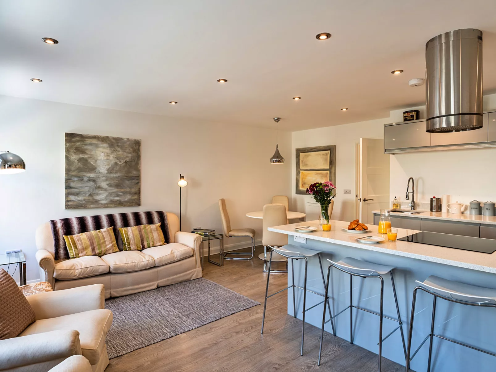 Brunels Reach-Drinnen