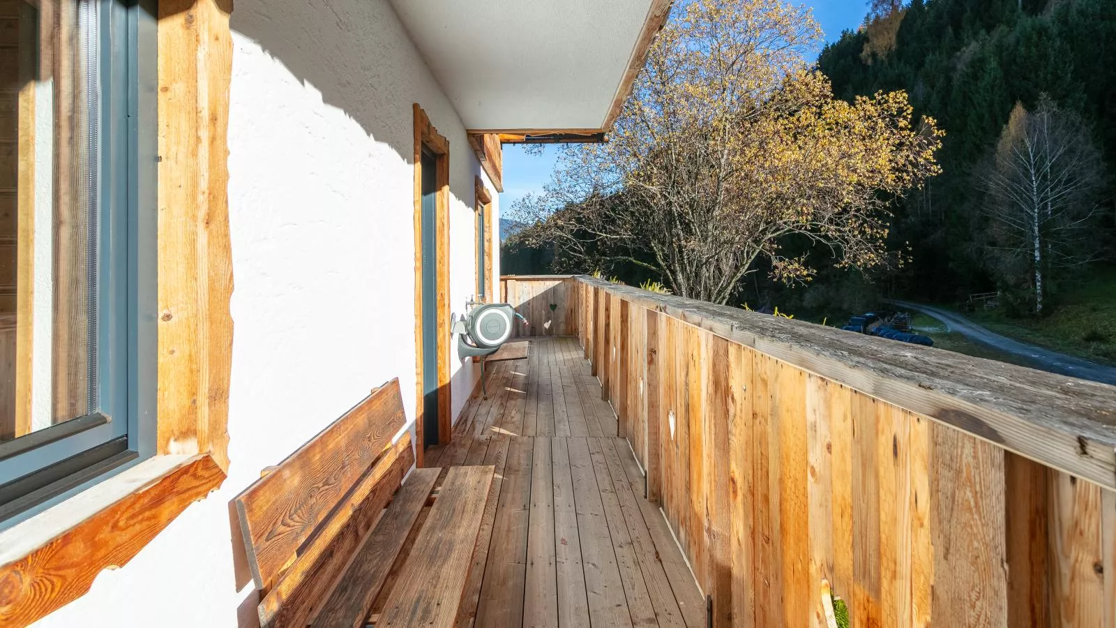 Bergzeit Hollersbach L-Terrace balcony