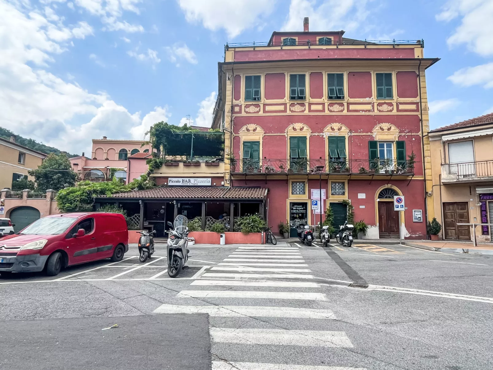 Le radici dell´ulivo-Area