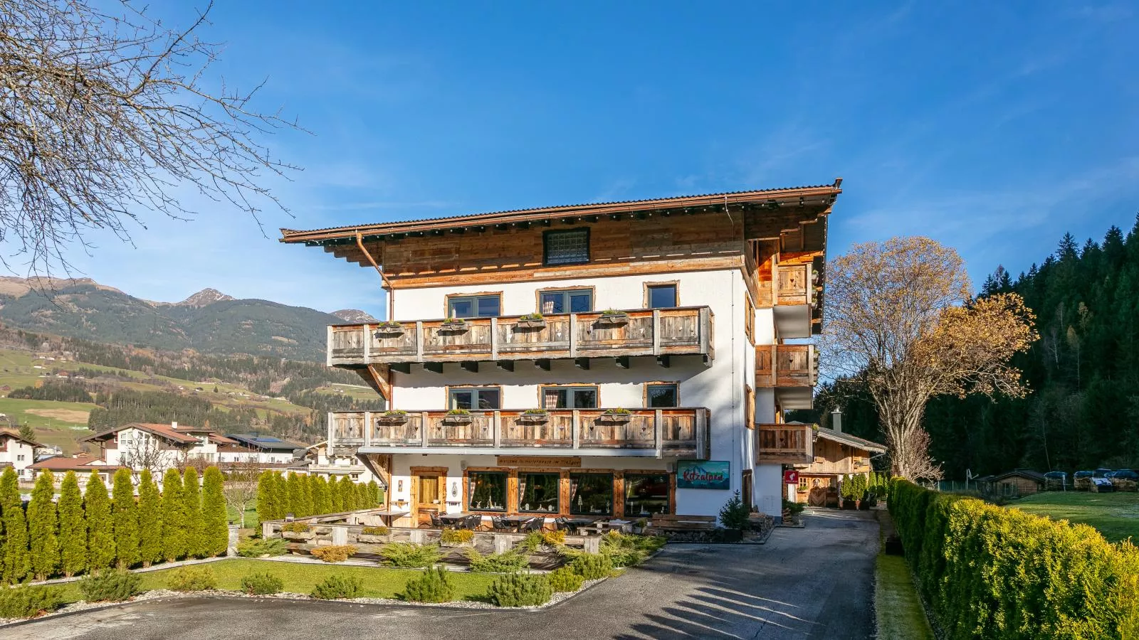 Bergzeit Hollersbach L-Exterior in winter