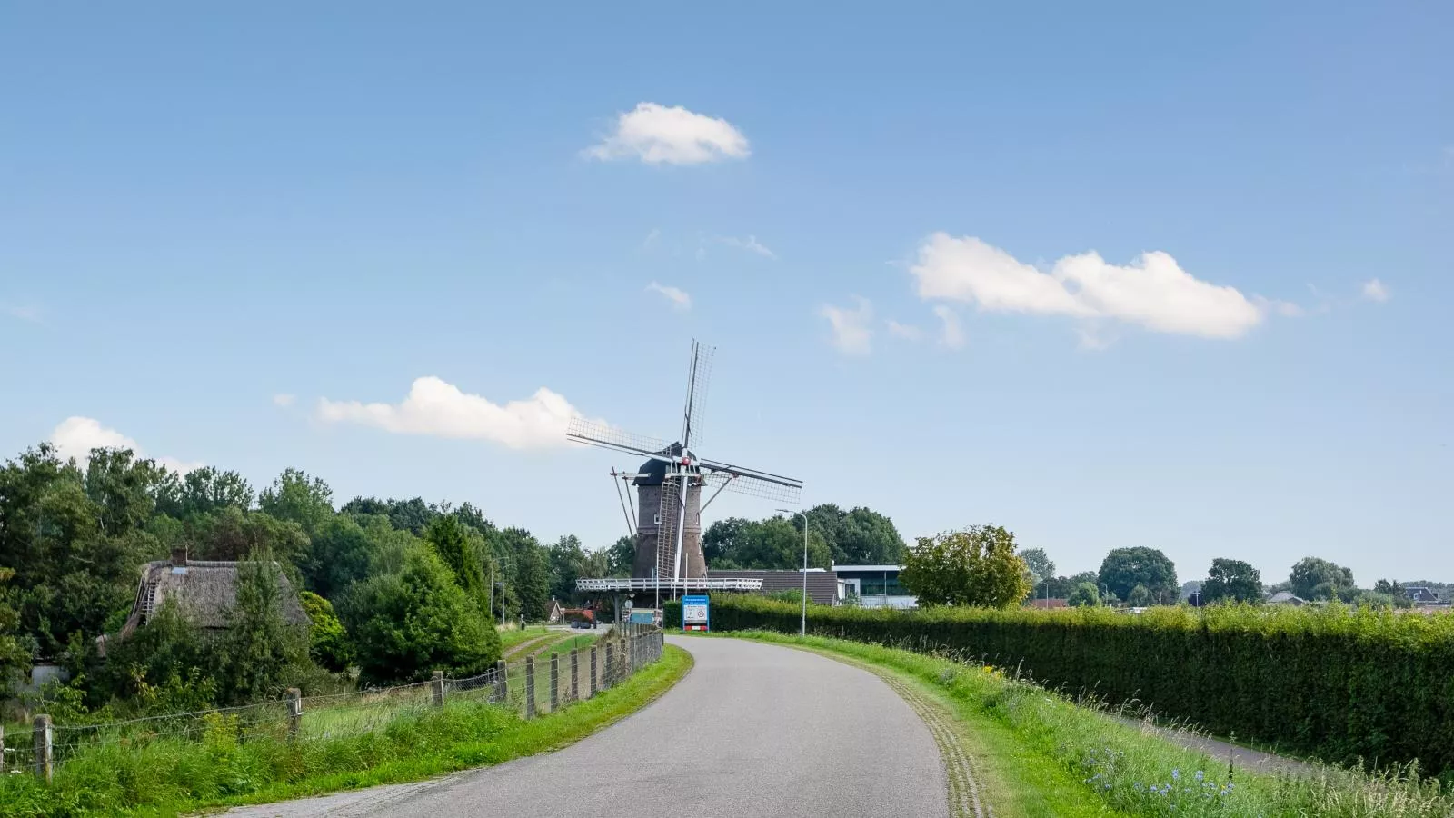 La Serafat-Gebiete Sommer 1 km