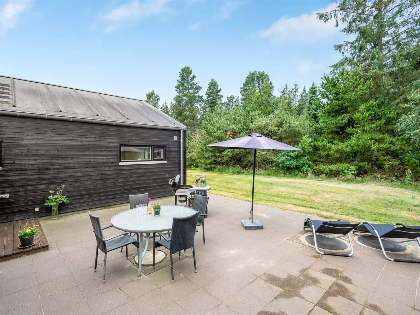 "Jonka" - 2km from the sea