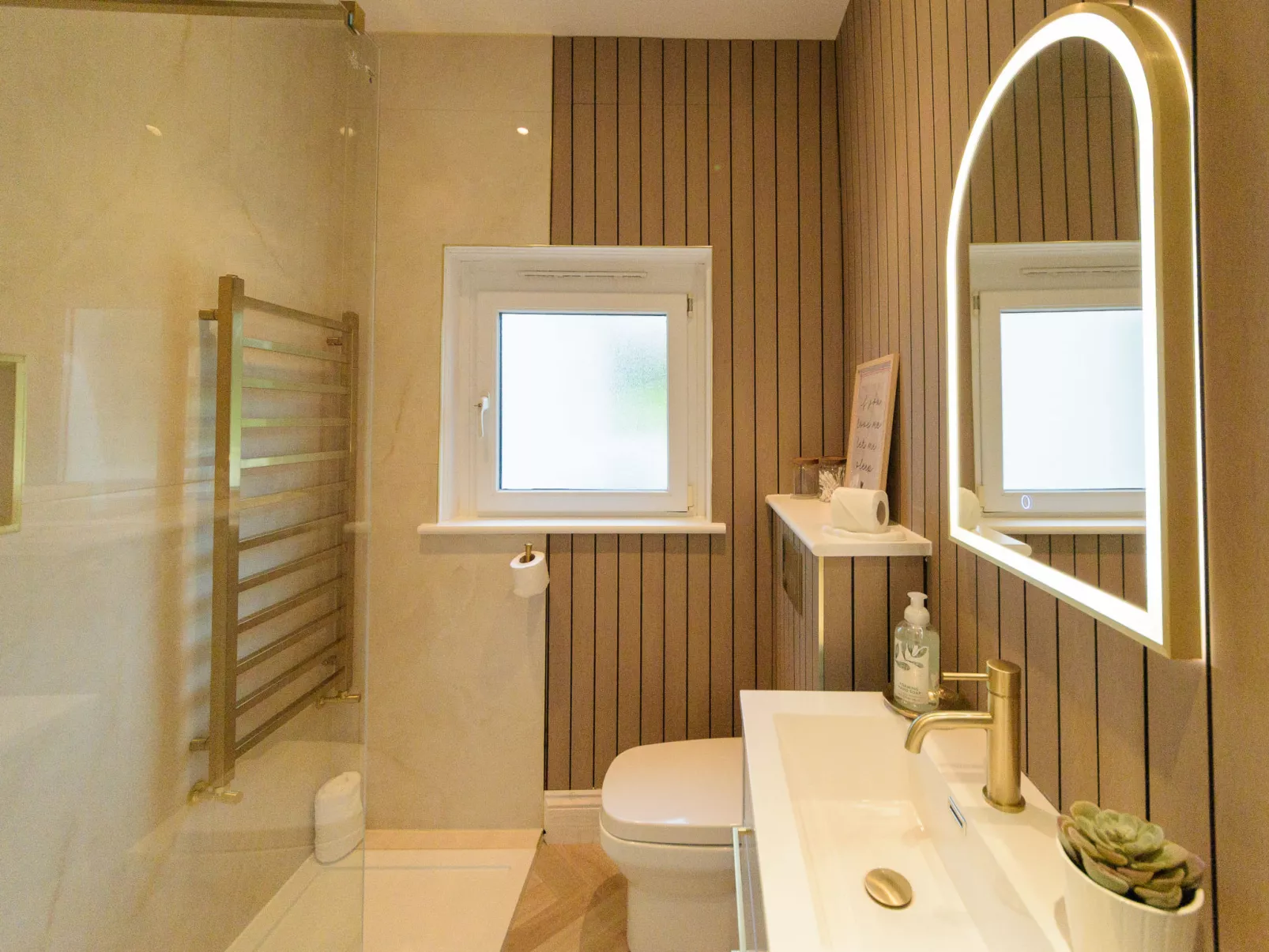 4 Ocean Heights-Dedans