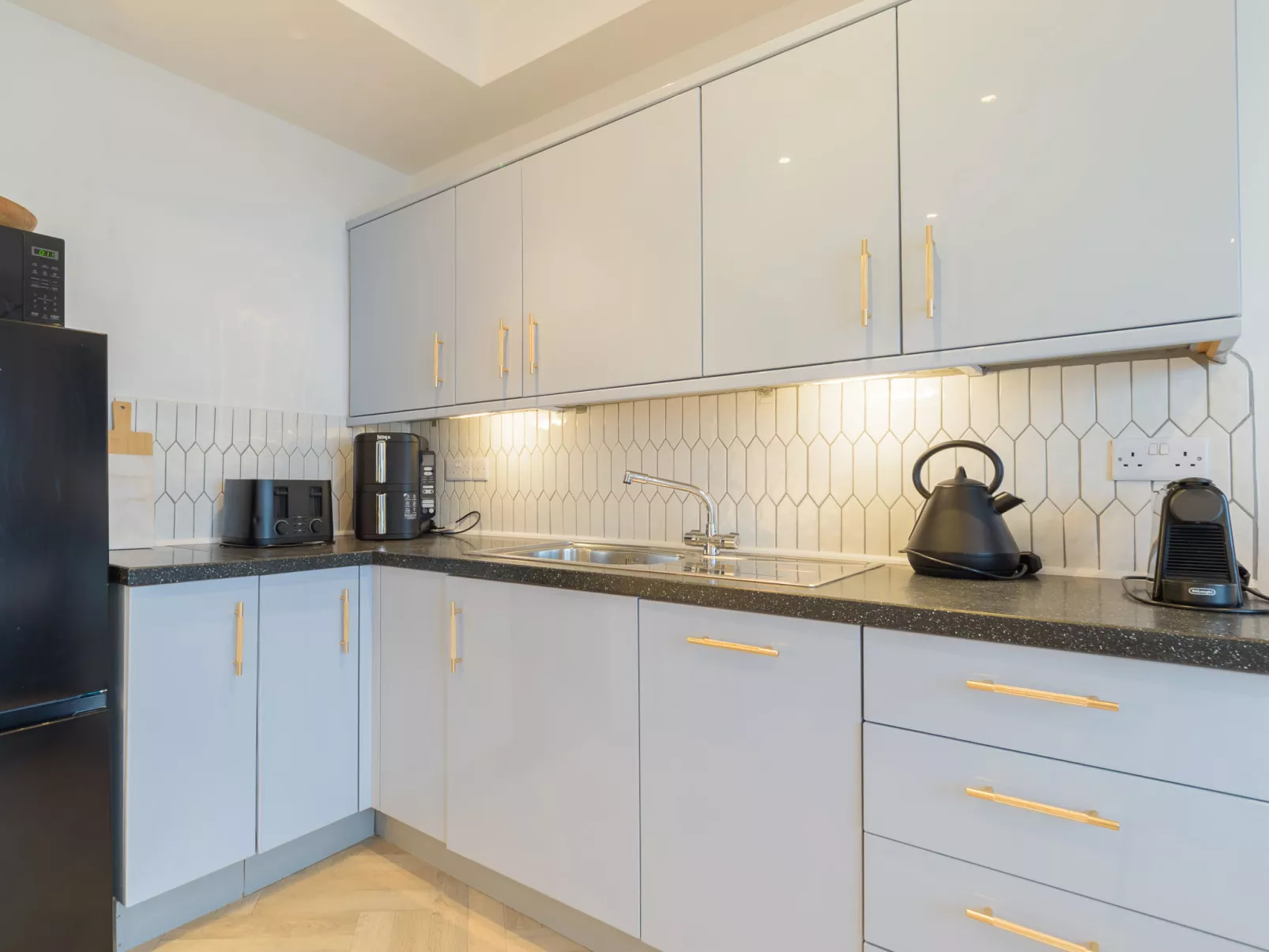 4 Ocean Heights-Dedans