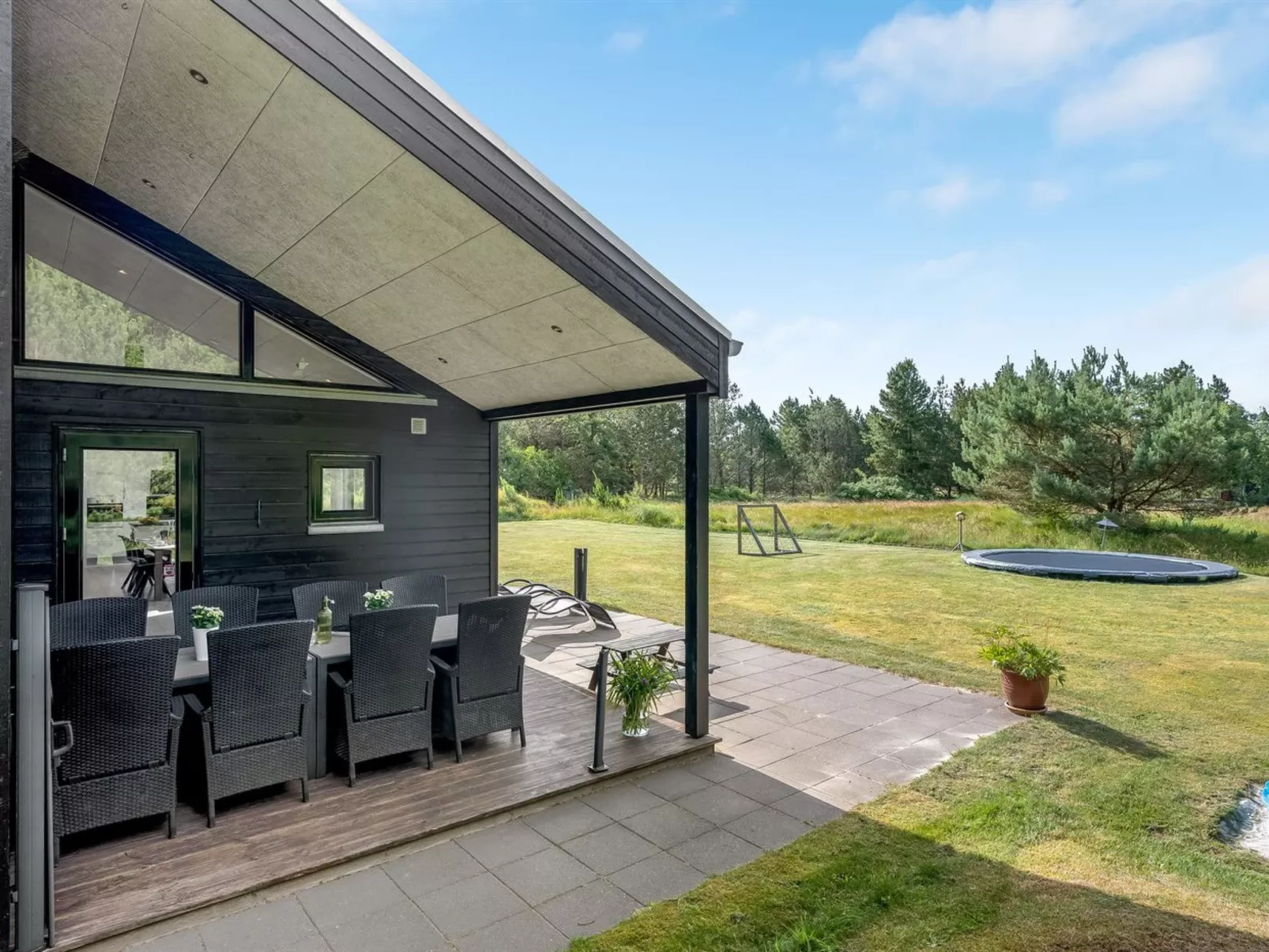 "Jonka" - 2km from the sea-Outside