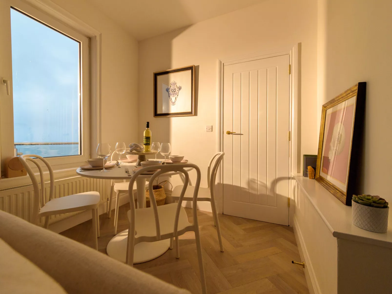 4 Ocean Heights-Dedans