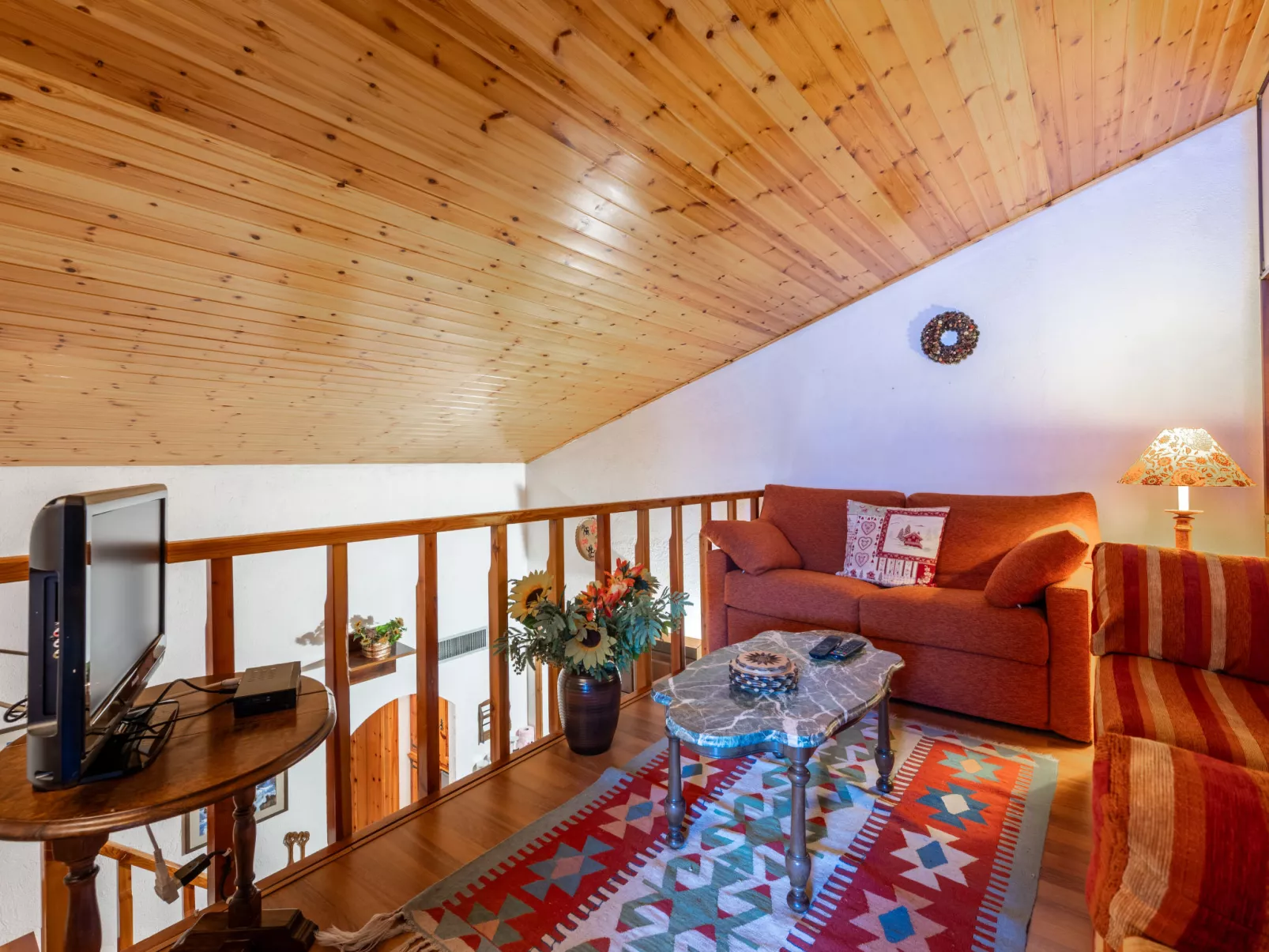 Gag Derby Apartment-Inside